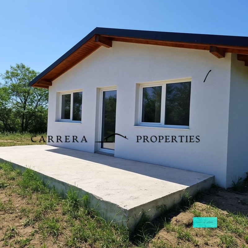 Продава КЪЩА, град Варна, м-т Боровец - север • 126990 € / 248370.85 лв. • 13364417 1