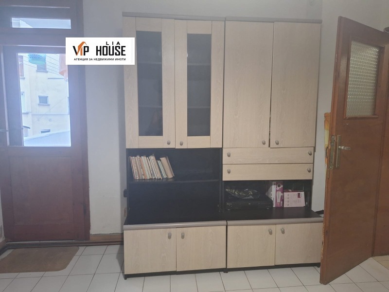 Продава  4-стаен град Пазарджик , Идеален център , 130 кв.м | 85552919 - изображение [3]
