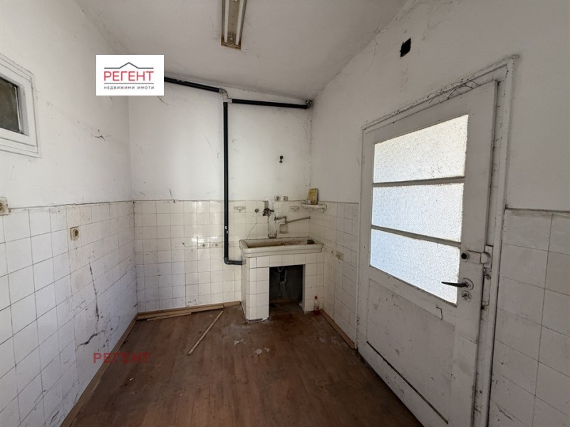 De vânzare  Casa Gabrovo , Țentâr , 234 mp | 66066504 - imagine [13]