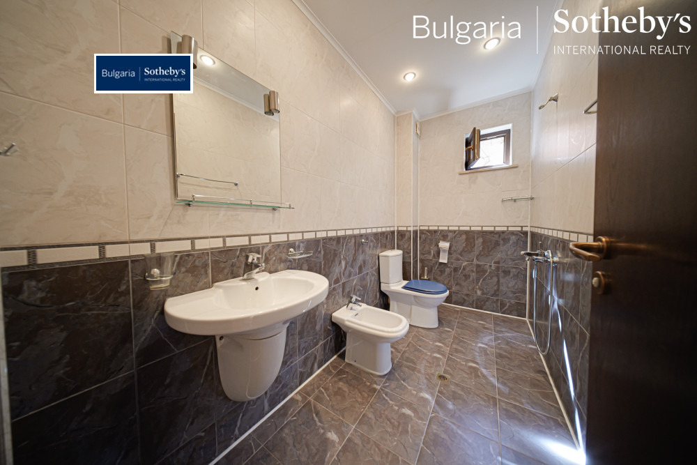 Продава КЪЩА, гр. София, гр. Банкя, снимка 16 - Къщи - 54085427