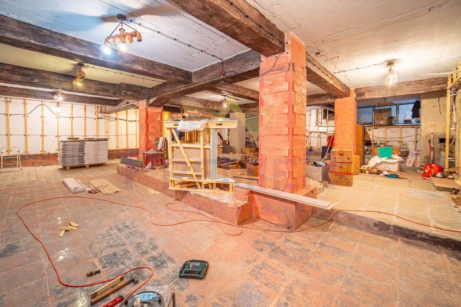 Продава ЗАВЕДЕНИЕ, гр. Варна, Център, снимка 5 - Заведения - 55785205