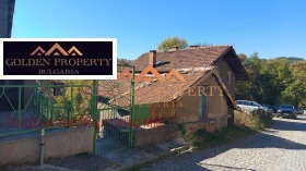 Продажба на къщи в град Перник — страница 3 - изображение 11 