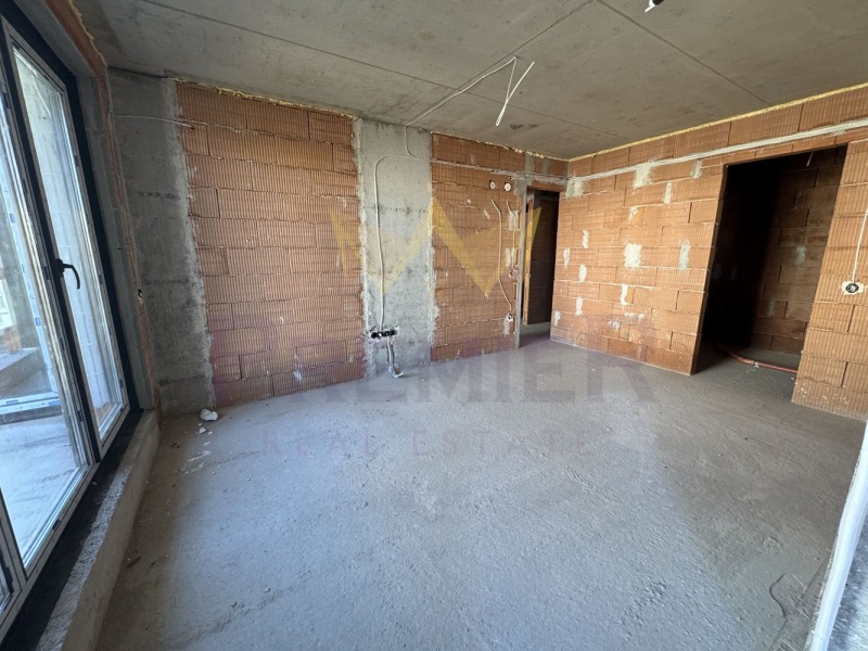 Till salu  2 sovrum Sofia , Mladost 4 , 147 kvm | 40748408 - bild [3]
