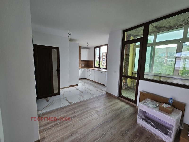 Till salu  3 sovrum region Veliko Tarnovo , Gorna Orjahovica , 115 kvm | 65778409 - bild [12]