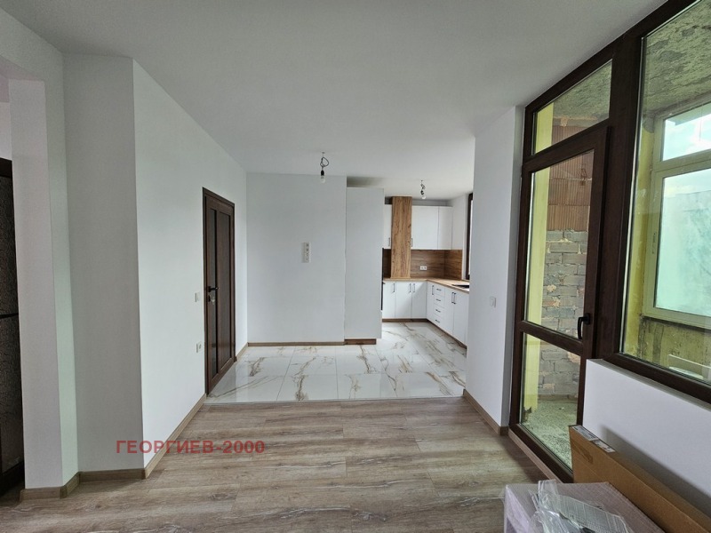 Till salu  3 sovrum region Veliko Tarnovo , Gorna Orjahovica , 115 kvm | 65778409 - bild [17]