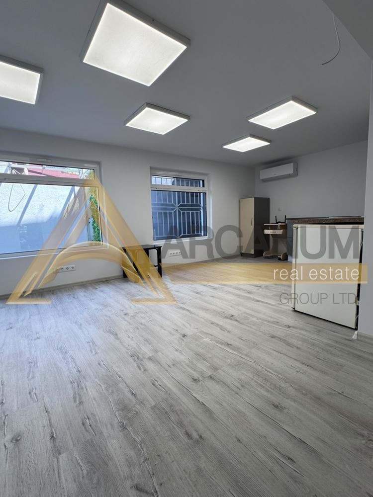 Продава ОФИС, гр. Варна, Колхозен пазар, снимка 4 - Офиси - 55464416