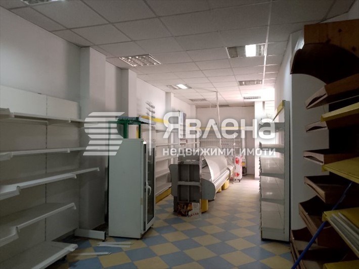 Продава МАГАЗИН, гр. Благоевград, Освобождение, снимка 3 - Магазини - 52656909