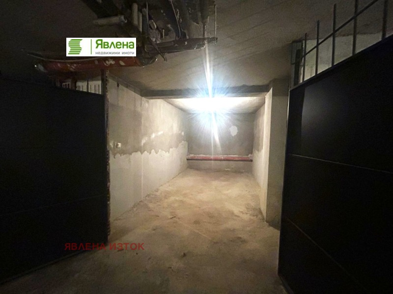 Продава ГАРАЖ, ПАРКОМЯСТО, гр. София, Разсадника