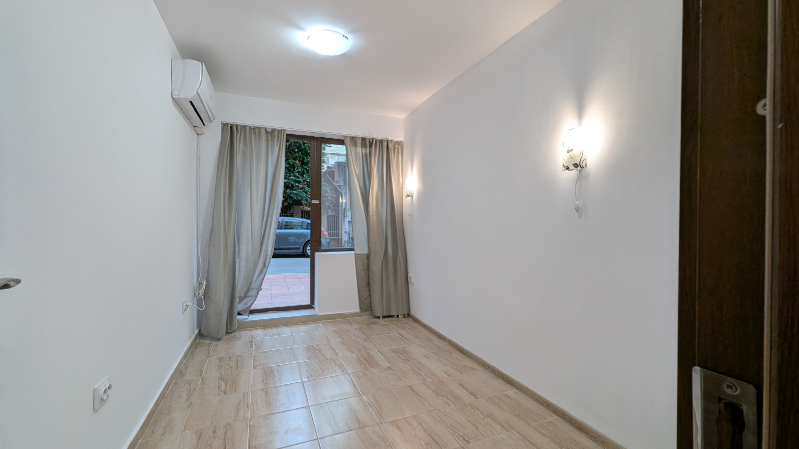 Продава ОФИС, гр. Варна, Център, снимка 2 - Офиси - 55515471