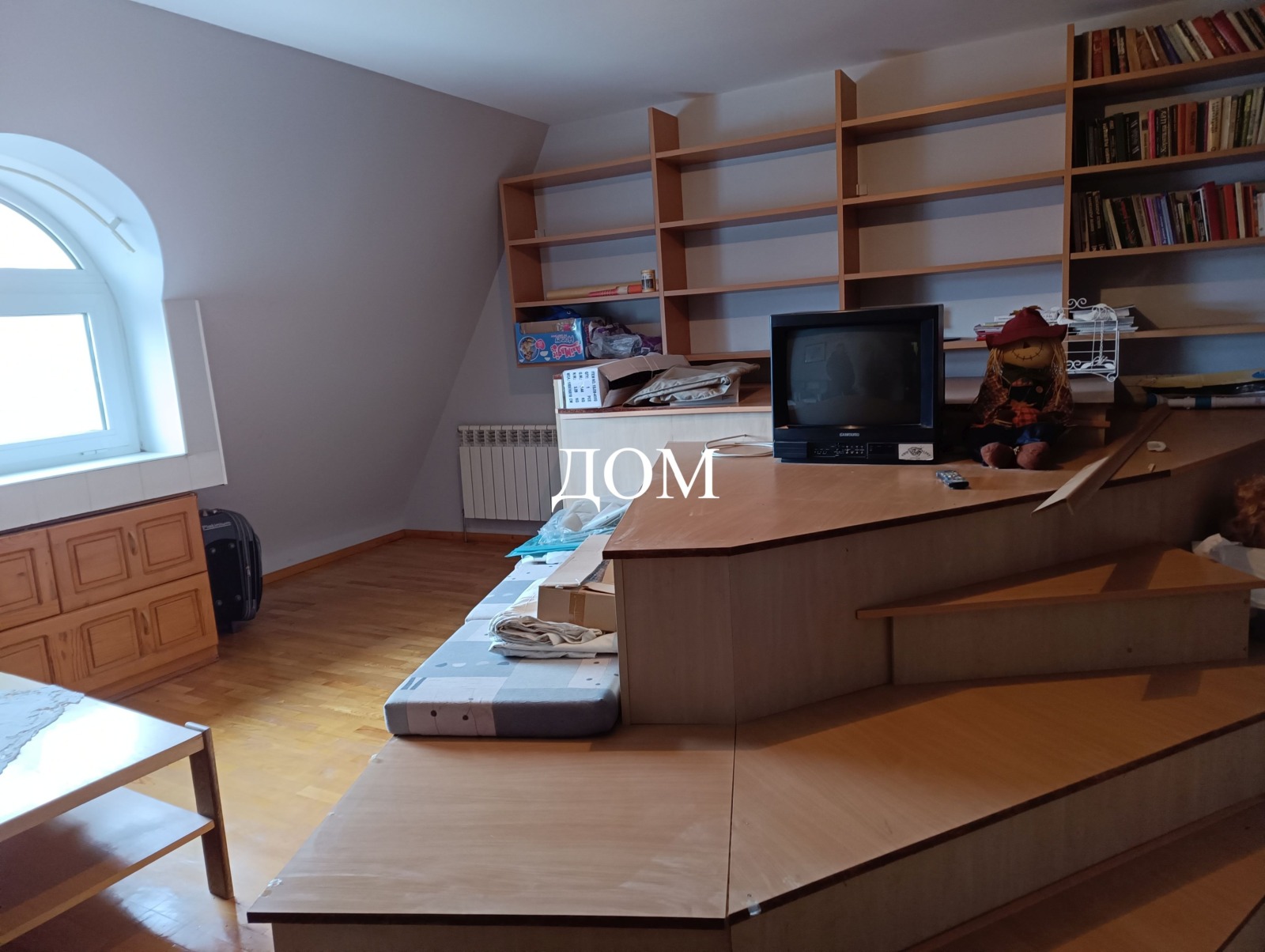 Продава ЕТАЖ ОТ КЪЩА, гр. Шумен, Център, снимка 4 - Етаж от къща - 50315141