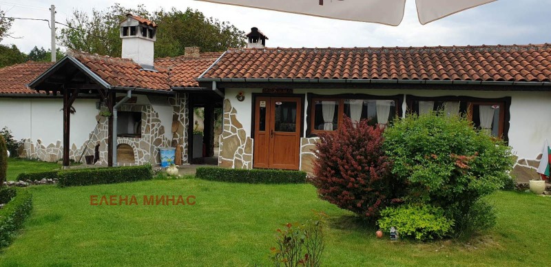 Продава КЪЩА в област Шумен, с. Вехтово - 200 кв.м / 140 000 € » 273 816.20 лв., ЕЛЕНА МИНАС