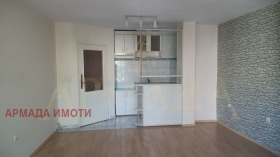 1 chambre Kyutchouk Parij, Plovdiv 1