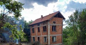 Продава къща област Пловдив с. Татарево - [1] 