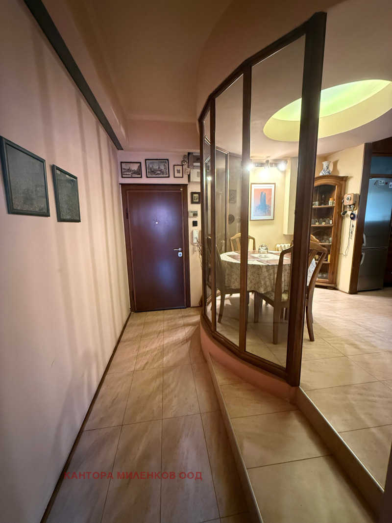 Продава  3-стаен град София , Център , 99 кв.м | 65023197 - изображение [11]