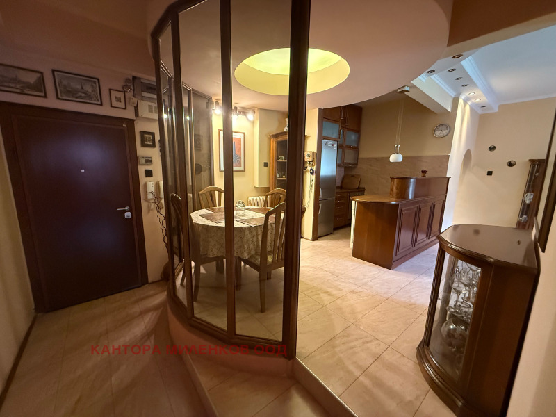 Продава  3-стаен град София , Център , 99 кв.м | 65023197 - изображение [12]