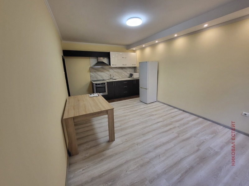 Продава 3-СТАЕН, гр. София, Център, снимка 2 - Апартаменти - 53474379