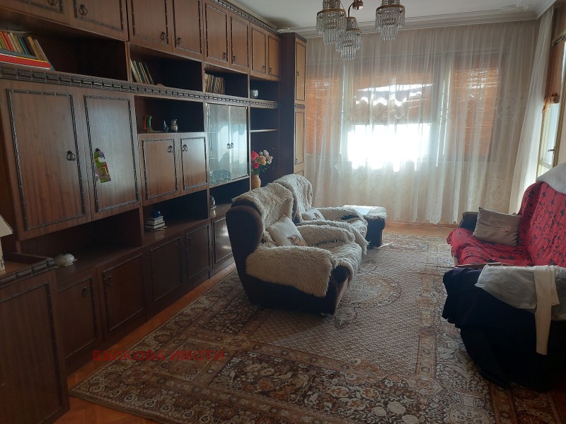 For Sale  2 bedroom Stara Zagora , Tri chuchura - sever , 84 sq.m | 37389288