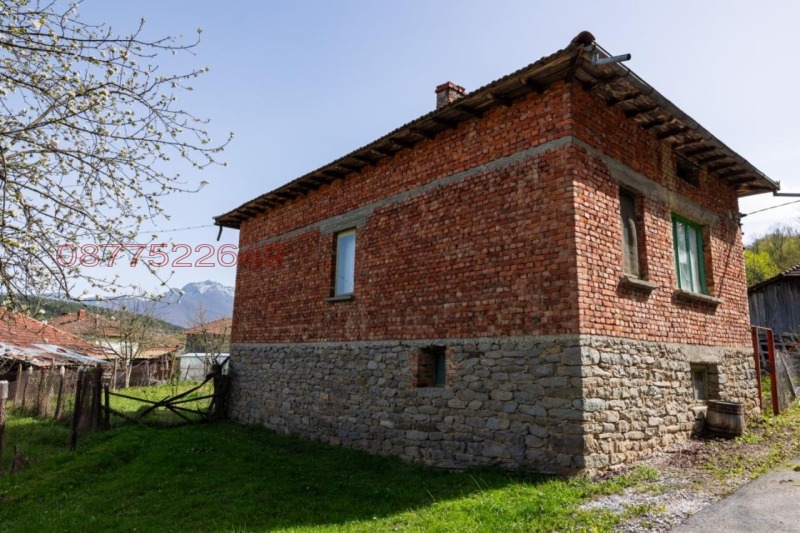 Продава КЪЩА, гр. Априлци, област Ловеч, снимка 3 - Къщи - 52785549