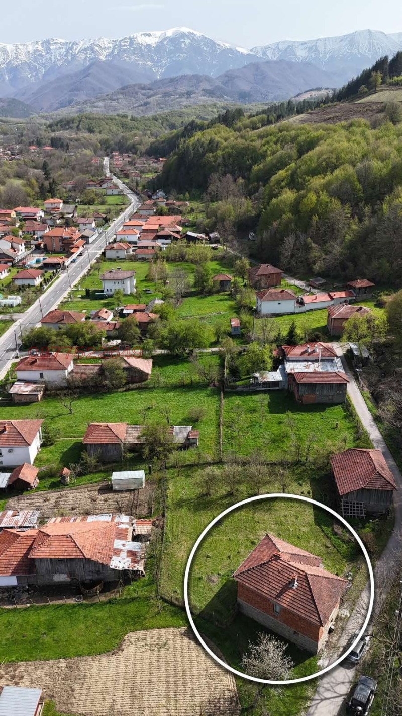 Продава КЪЩА, гр. Априлци, област Ловеч