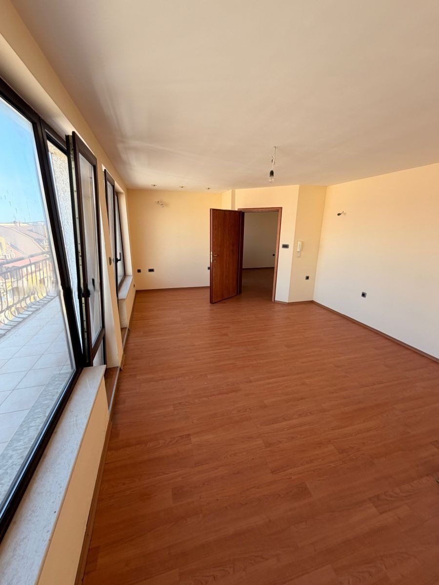 Продава МНОГОСТАЕН, гр. Варна, ХЕИ, снимка 3 - Апартаменти - 56724168