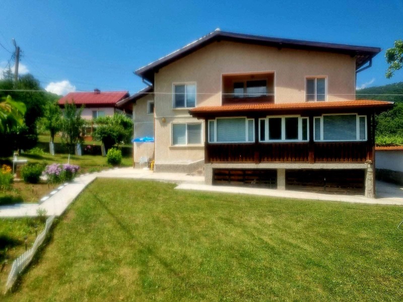 Продава КЪЩА в област Враца, с. Лютиброд - 200 кв.м / 142 500 € » 278 705.78 лв.