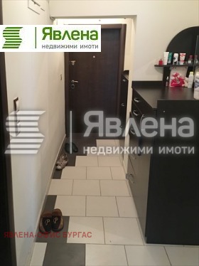 1 dormitorio Vazrazhdane, Burgas 9