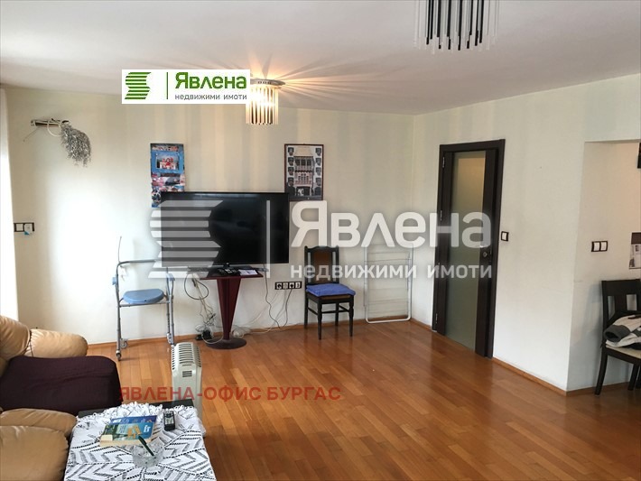 Продава 2-СТАЕН, гр. Бургас, Възраждане, снимка 2 - Aпартаменти - 48646075