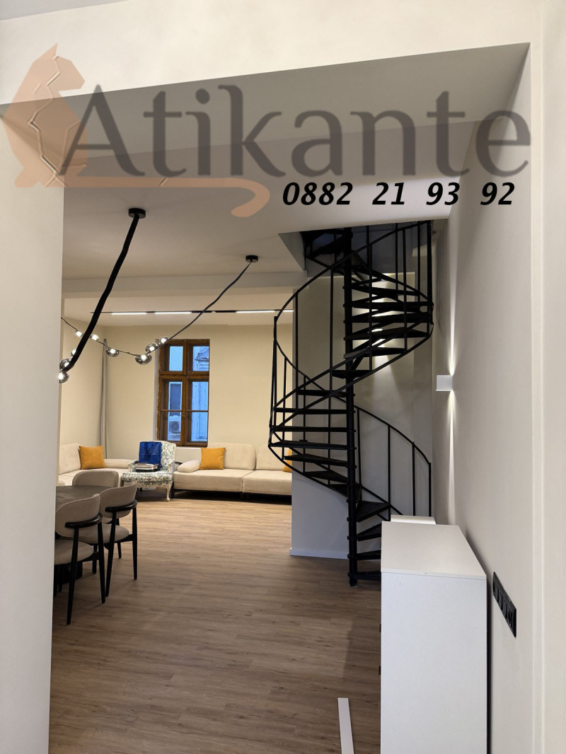 Продава КЪЩА, гр. София, Център, снимка 3 - Къщи - 52810137