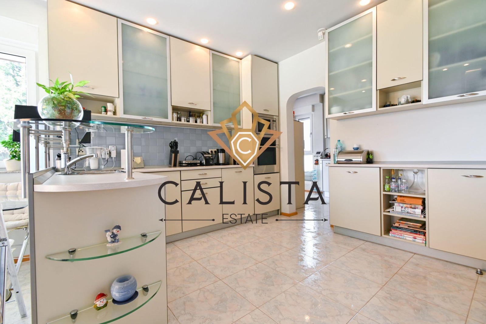 Продава КЪЩА, гр. София, Горна баня, снимка 14 - Къщи - 54065836