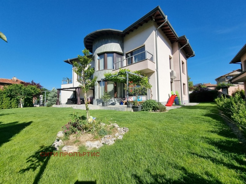 Продава КЪЩА в област Благоевград, с. Рилци - 440 кв.м / 555 555 € » 1 086 571.14 лв., СИТИ ПРОПЪРТИС