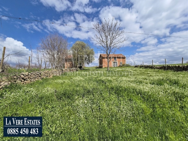 Продава ПАРЦЕЛ в област Русе, с. Табачка - 1910 кв.м / 25 000 € » 48 895.75 лв., ЛА ВЕРЕ ЕСТЕЙТС