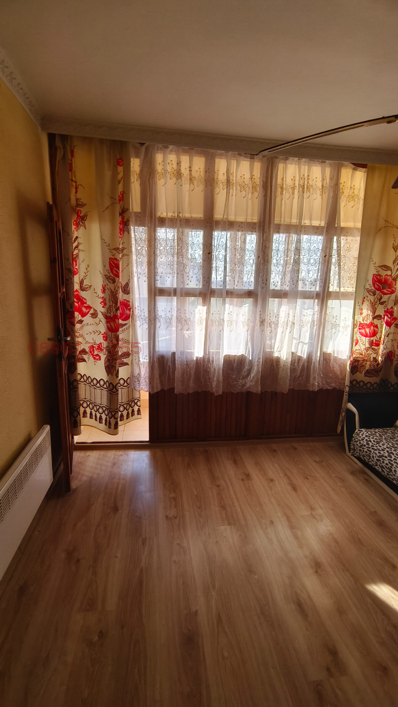 Продава 1-СТАЕН, гр. Добрич, ЖП Гара, снимка 3 - Апартаменти - 52779901