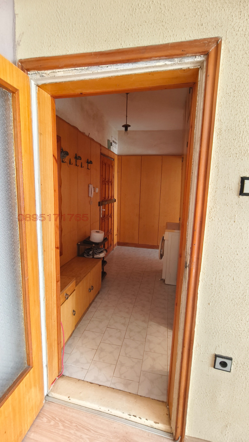 Продава 1-СТАЕН, гр. Добрич, ЖП Гара, снимка 6 - Апартаменти - 52779901