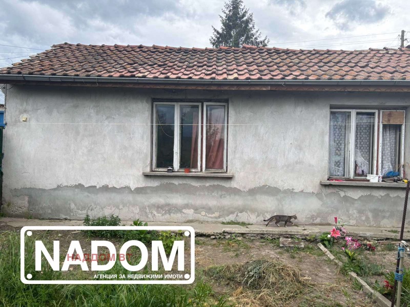 Продава  Къща област Велико Търново , гр. Полски Тръмбеш , 98 кв.м | 75772389 - изображение [2]