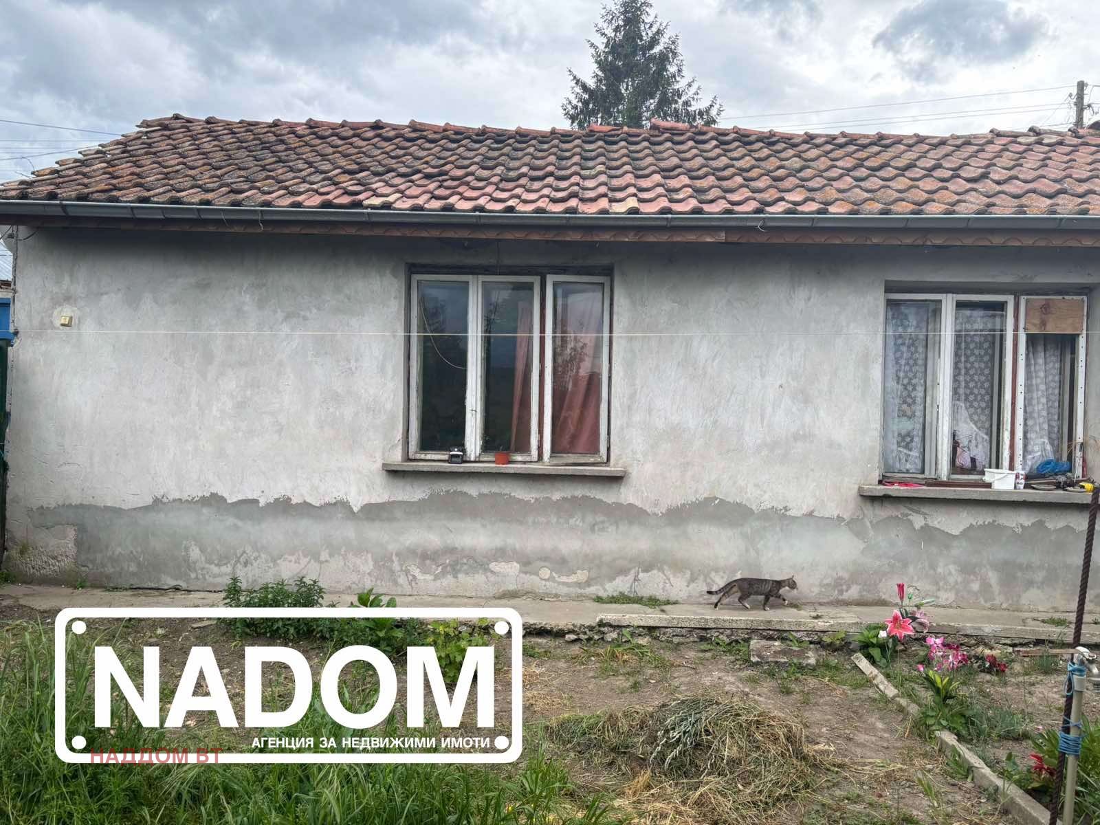 Продава КЪЩА, гр. Полски Тръмбеш, област Велико Търново, снимка 2 - Къщи - 50255376