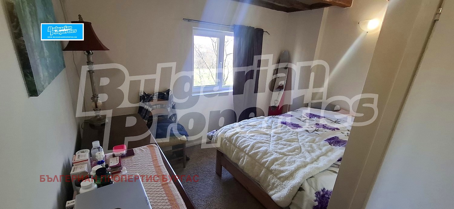 Продава КЪЩА, с. Светлина, област Бургас, снимка 13 - Къщи - 56109187