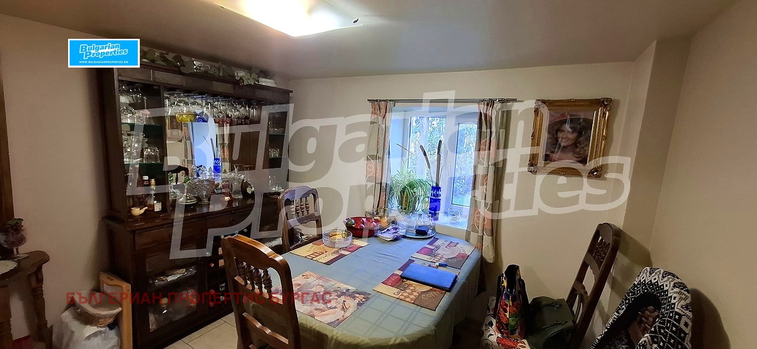 Продава КЪЩА, с. Светлина, област Бургас, снимка 8 - Къщи - 56109187