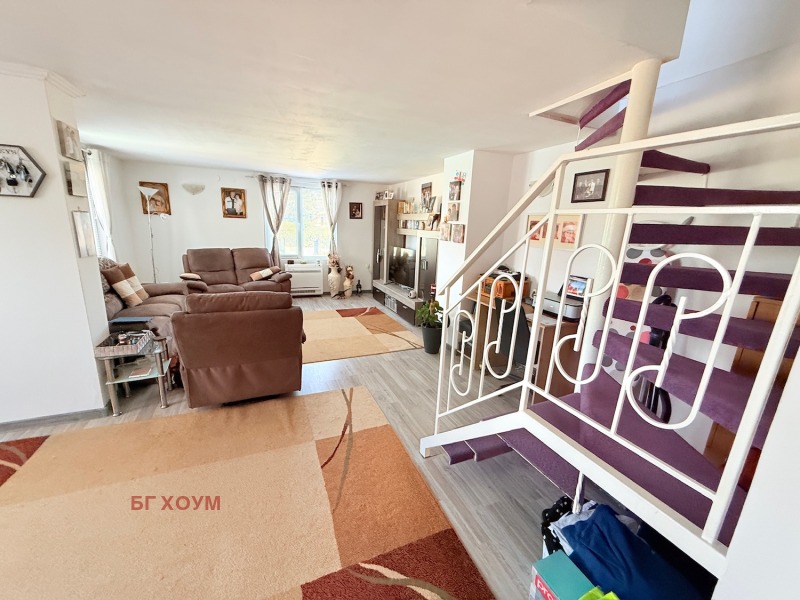 Продава КЪЩА, гр. Бургас, с. Изворище, снимка 10 - Къщи - 52152093