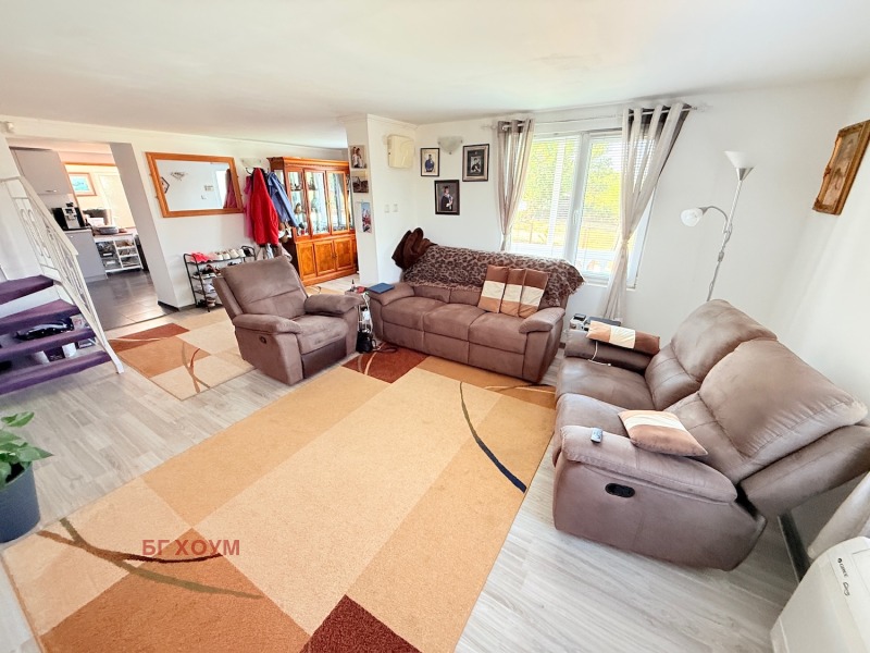 Продава КЪЩА, гр. Бургас, с. Изворище, снимка 9 - Къщи - 52152093