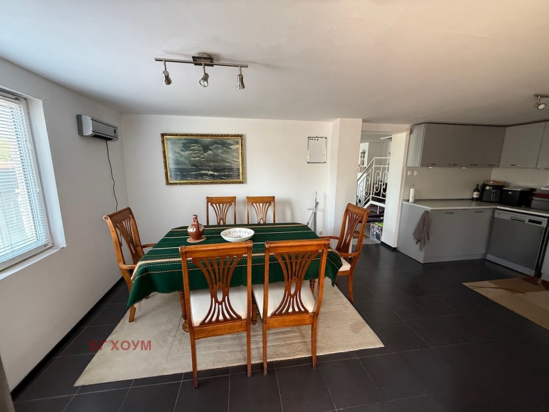 Продава КЪЩА, гр. Бургас, с. Изворище, снимка 13 - Къщи - 52152093