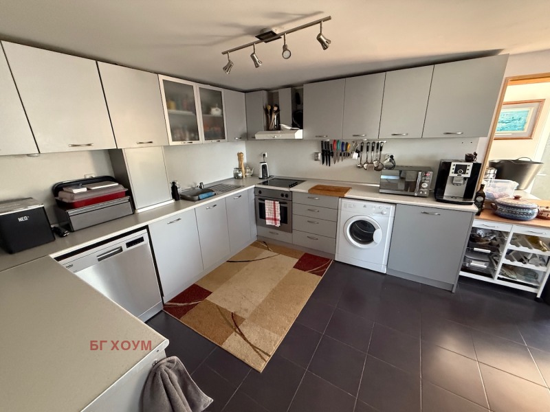 Продава КЪЩА, гр. Бургас, с. Изворище, снимка 11 - Къщи - 52152093