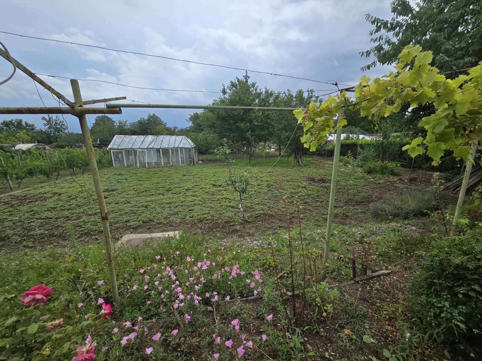 Продава КЪЩА, гр. Шумен, м-т Под Манастира, снимка 2 - Къщи - 55937911