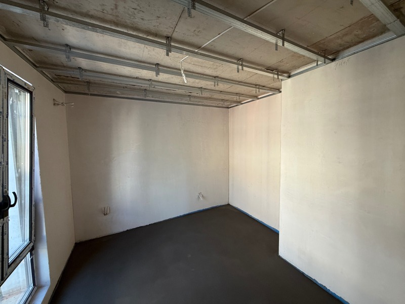 Продава  3-стаен град Перник , Център , 104 кв.м | 92734153 - изображение [15]