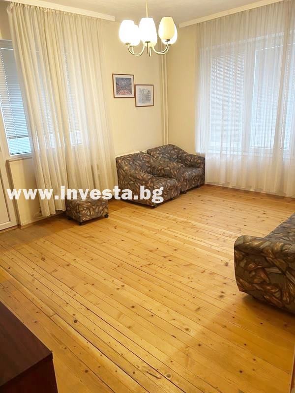 Продава ЕТАЖ ОТ КЪЩА, гр. Пловдив, Център