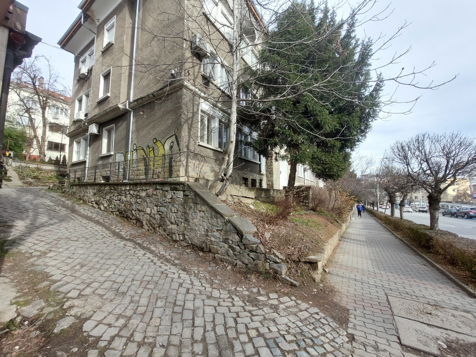 Продава 3-СТАЕН, гр. Велико Търново, Център, снимка 2 - Апартаменти - 52603020