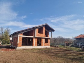 Maison Drougan, région Pernik 1