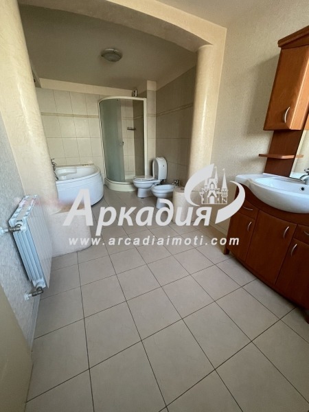 Продава КЪЩА, гр. Пловдив, Каменица 2, снимка 9 - Къщи - 47504075