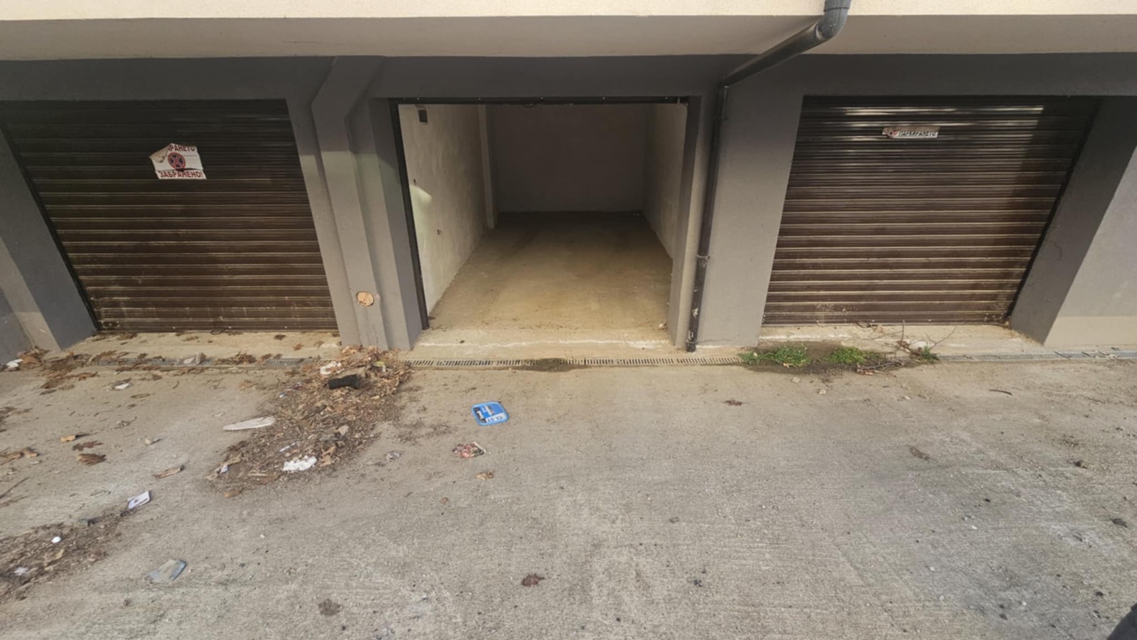 Продава ГАРАЖ, ПАРКОМЯСТО, гр. Кърджали, Възрожденци