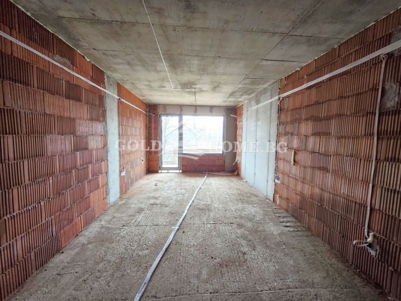À venda  1 quarto Plovdiv , Hristo Smirnenski , 75 m² | 22947920