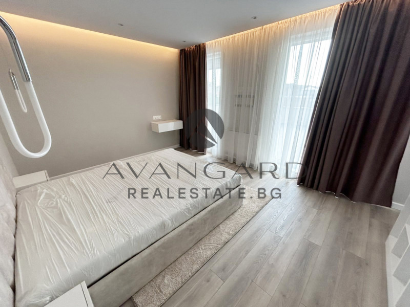 На продаж  3 кімнатна Пловдив , Остромила , 276 кв.м | 90308196 - зображення [11]